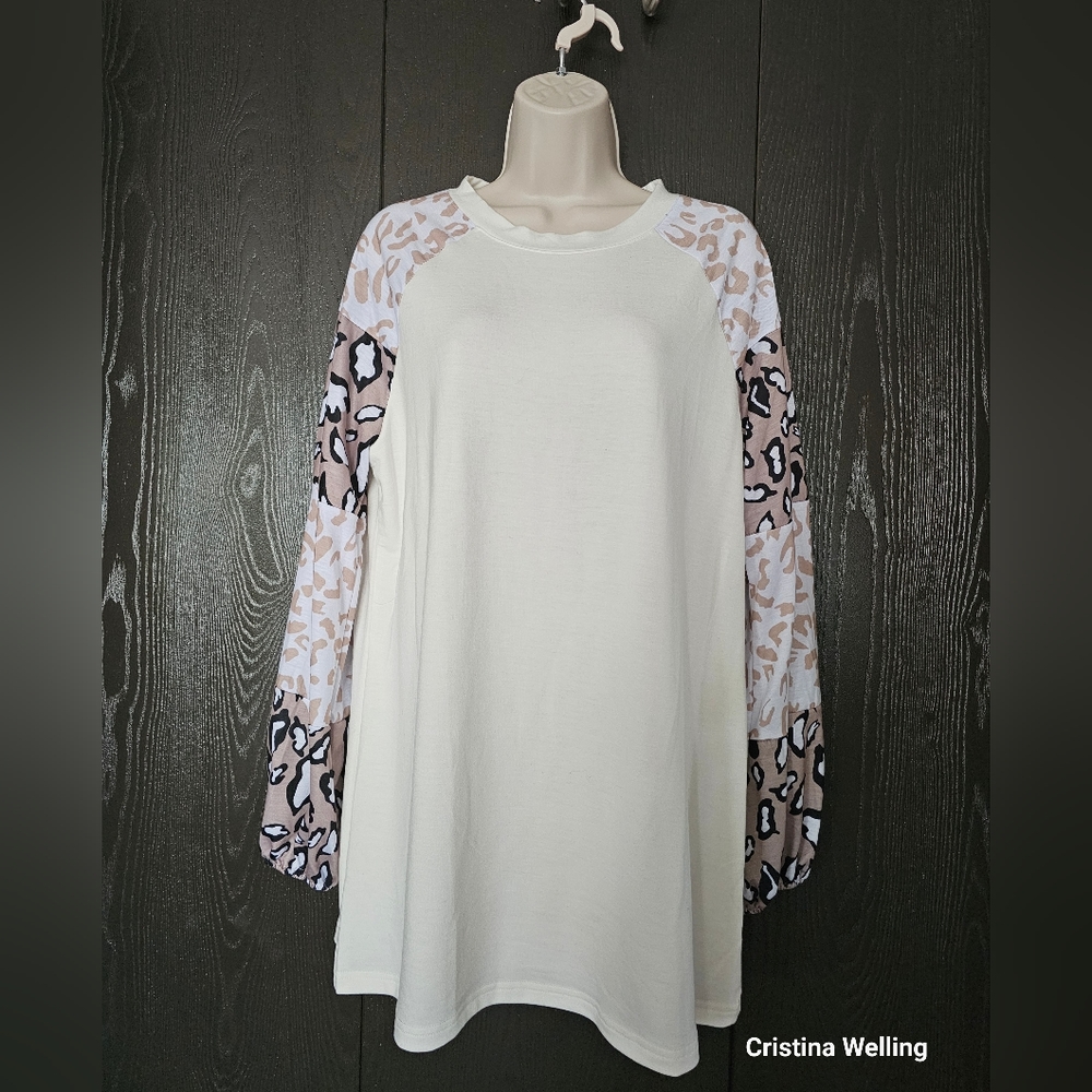 Leopard print Top off white and tan taupe 1 Large left Brand new boutique - Picture 5 of 11